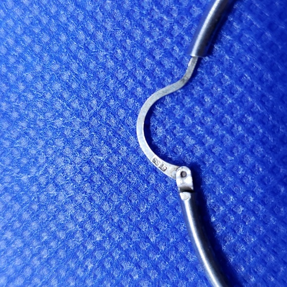 Sterling silver hoop earrings - Picture 2 of 9